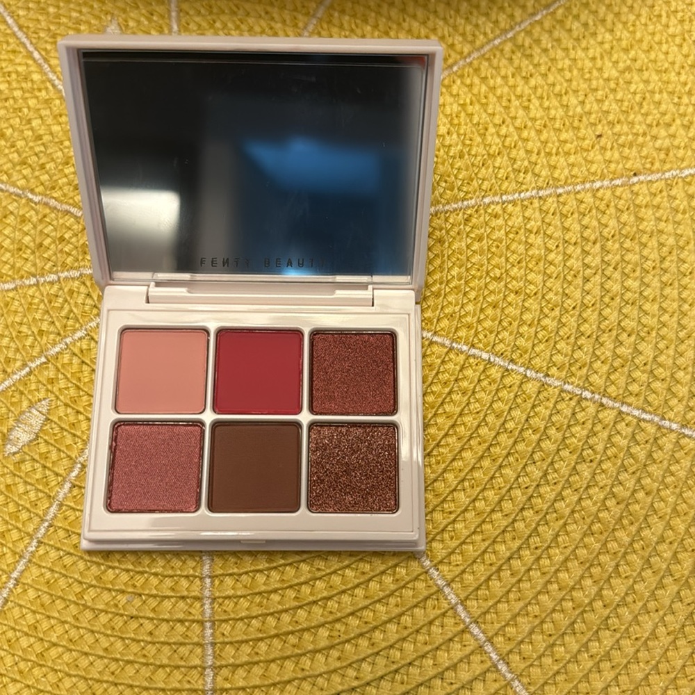 Fenty beauty snap shadow shade 4